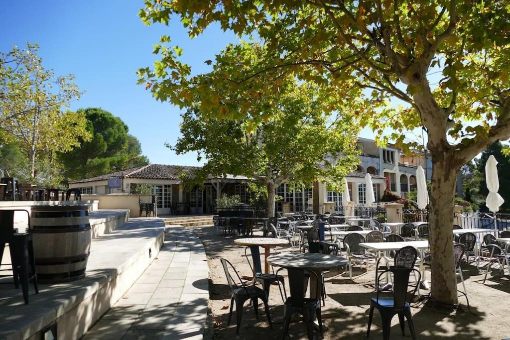 Appartement Clim & Piscine Sur Golf Pont-Royal Extérieur photo